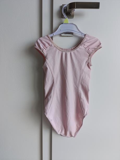 Dievčenské ružové body na tanečnú, decathlon,122