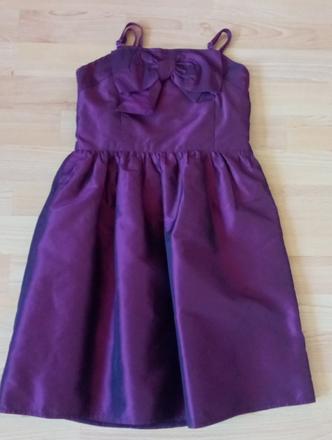 Šaty pre družičku, 128