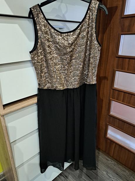 Zlatočierne šaty, m