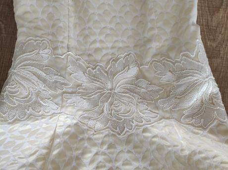 Spoločenské šaty, 36