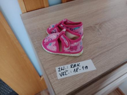 Dievčenské papučky zn.rak veľ.18-19, rak,18