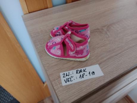 Dievčenské papučky zn.rak veľ.18-19, rak,18