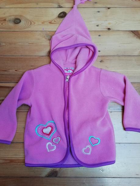 Mikina s ozdobnou kapucňou, 92