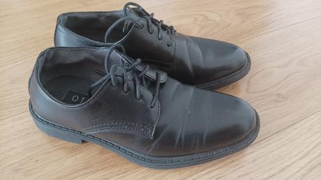 Pekné sviatočné topánky, 35