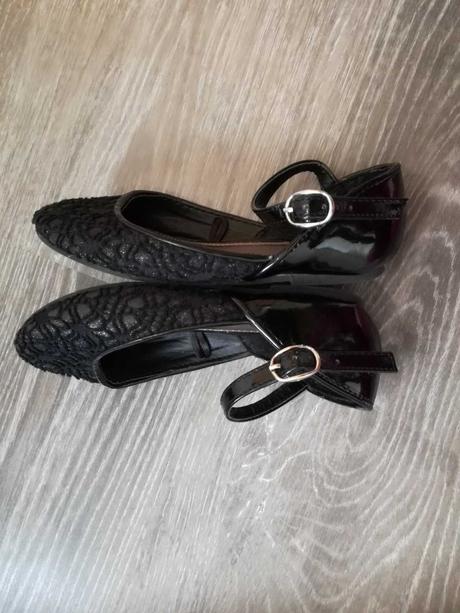 Krásne sandalky, 29