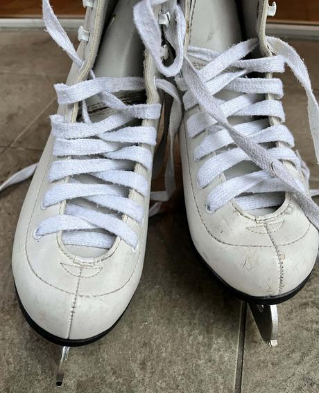 Korčule na ľad, 37