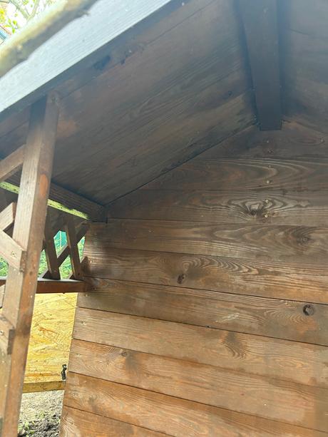 Zateplená búda pre psa z masívu,