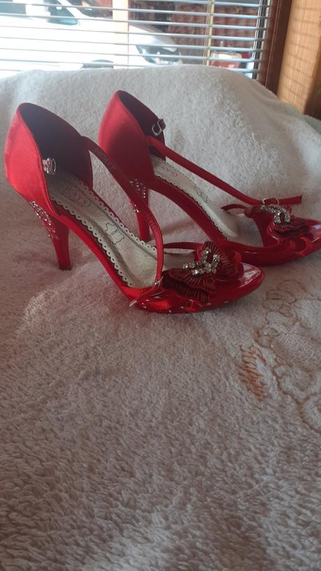 Predam sandaly, always,37