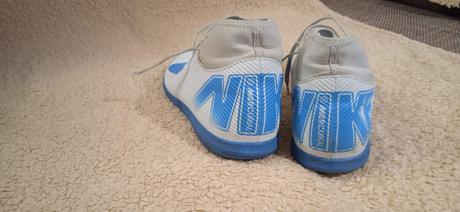 Predám futbalové halovky nike mercurial superfly, nike,42