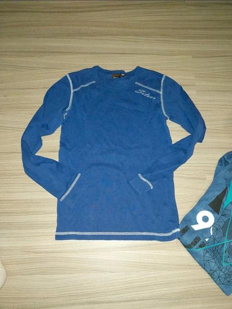 5x tricko ..cena spolu, 134