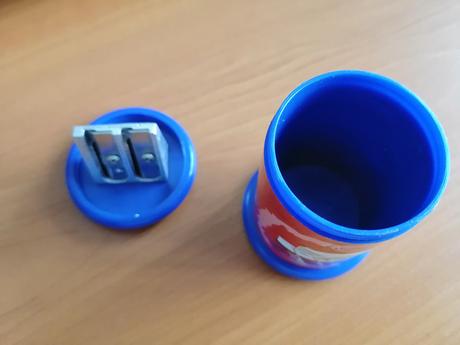 Struhadlo dvojité s nadobkou,