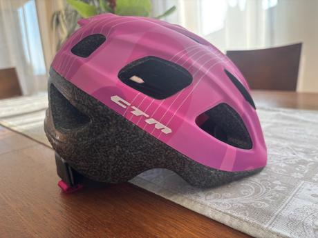 Dievčenská cyklistická prilba, s