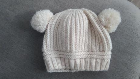 Ciapka z brmbolcami, 92