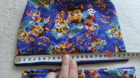 Suprava čiapka a nákrčník, 104