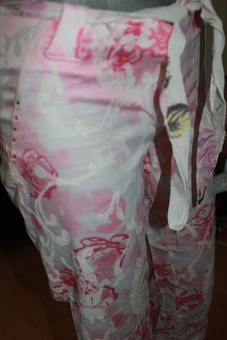 Kvetovane nohavice, xs