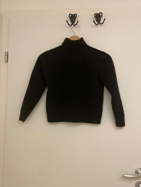 Čierny vlnený rolák, benetton,140