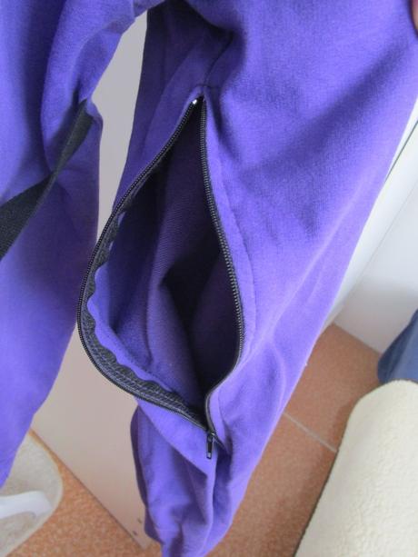 3051. kura predľžená mikina,