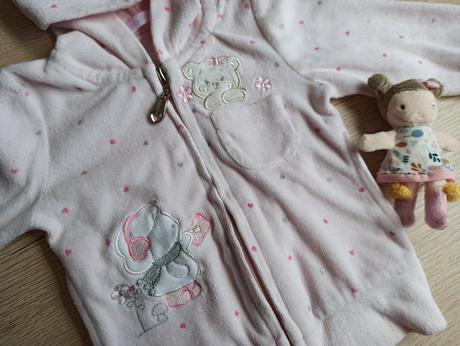 Mikinka so srdiečkami, 80