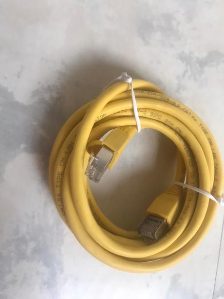 Príslušenstvo k tv - internetu 3 ks,