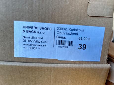 Kožené šľapky univers, 38