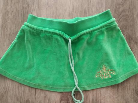 Dievčenská suknička, 152