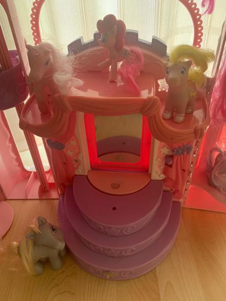 Zámok my little pony s poníkmi,