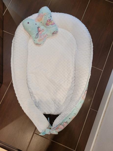 Hniezdo, šírka (cm): 40,dĺžka (cm): 70