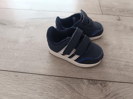 Adidas tenisky, adidas,21