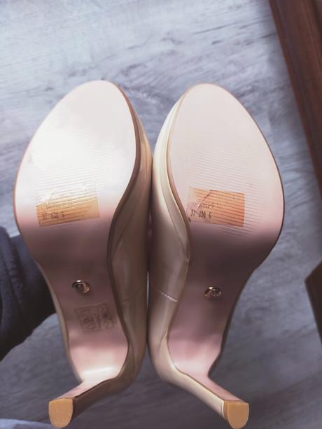 Béžové lodičky, john garfield,37