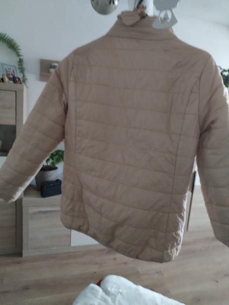 Predám dámsky bundu obojstrannú nový orexsuvanu, c&a,40