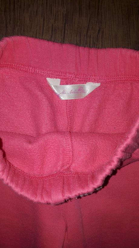 Ruzove teplaky, age,128