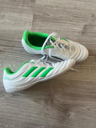 Halovky, adidas,38