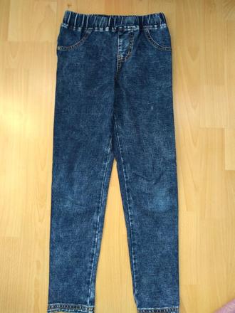 Rifle alebo džegínsy, 146