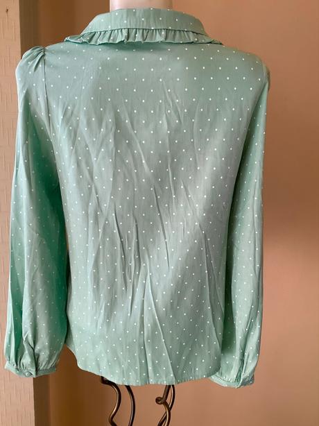 Bodkovaná bluzka/94, 38