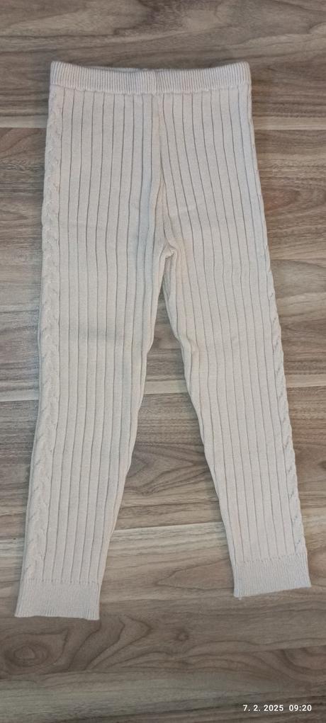 Pletené nohavice, 152