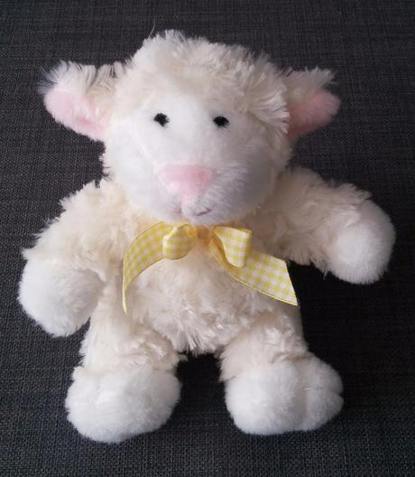 Plysova hracka ovecka, 