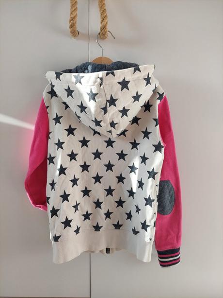 Mikina, authority,128