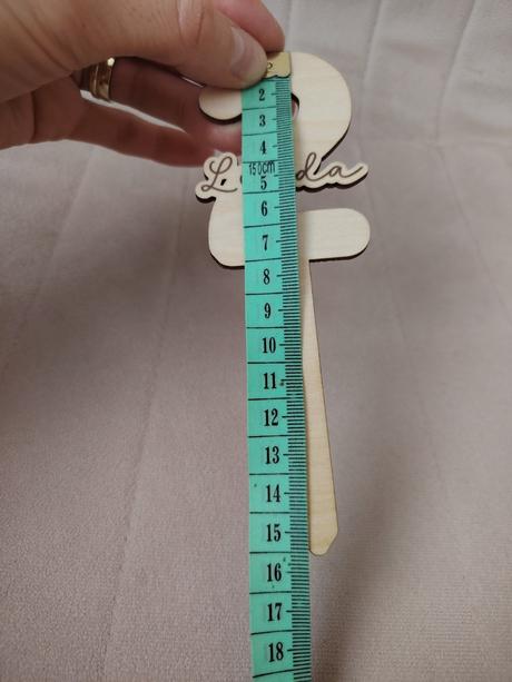 Drevený zápich na tortu na 2 roky s menom linda, 