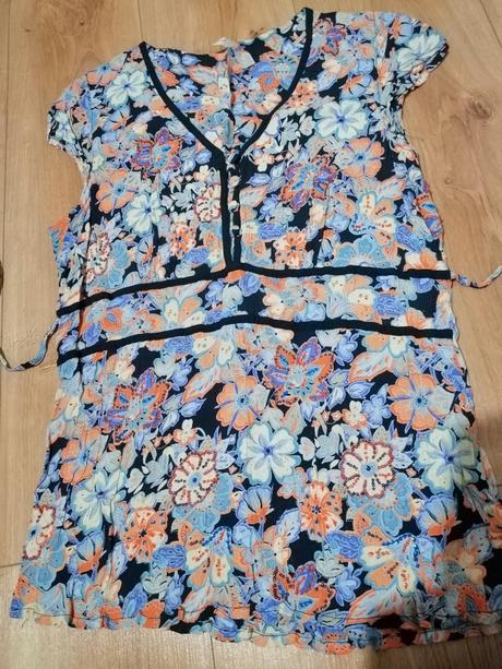 Kvetinová blúza s vysivkou, new look,42