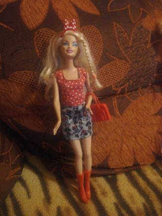 Barbie so šatami a doplnkami,