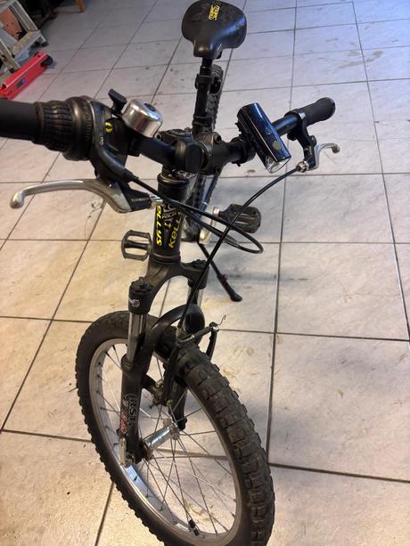 Detsky bicykel, kellys,20