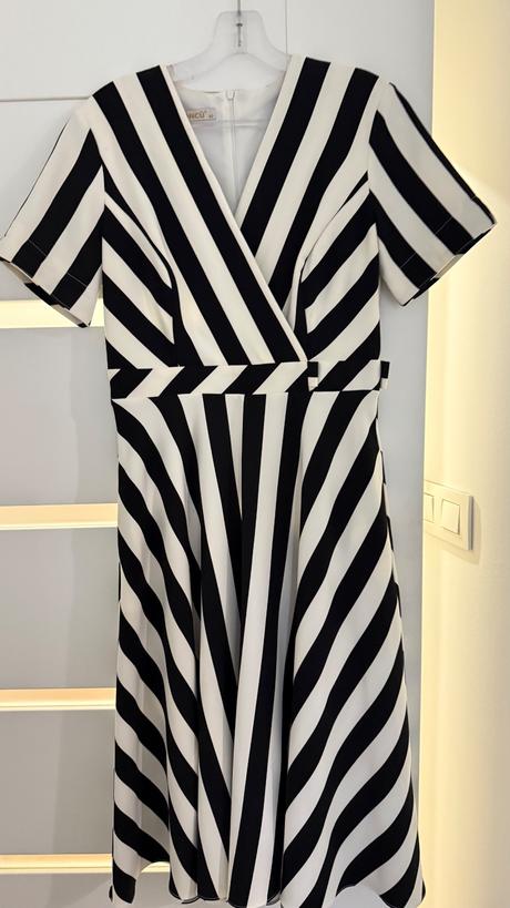 Čierno biele šaty, veľkosť 40, oblečené 1x, l