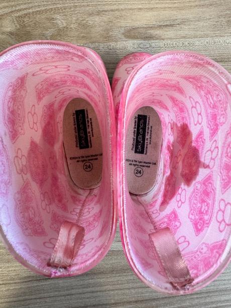 Dievčenksé gumáky, 24