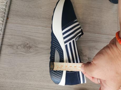 Bielomodre tenisky, 36