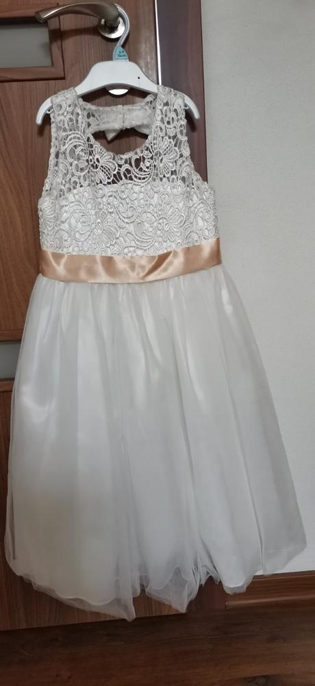 Šaty na prijimanie, 128