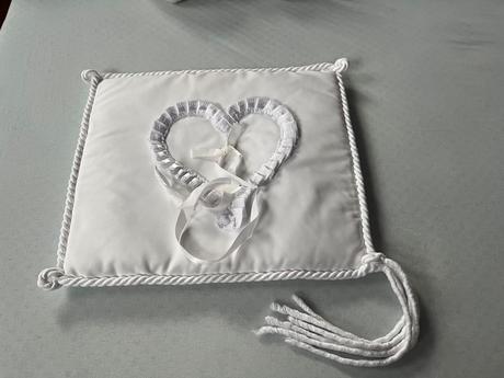 Svadobny podnos a plysaky, 