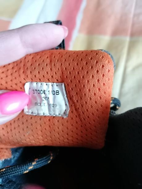 Športové topánky, 37