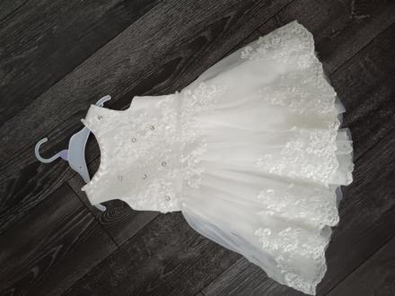 Slávnostné šaty, 104