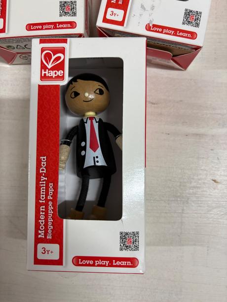 Hape figurky do detskeho domceka,