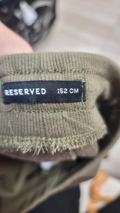 Teplaky, reserved,152